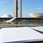Congresso Nacional em Brasília ilustra previsão de envio de medida provisória sobre as alíquotas do Imposto Seletivo