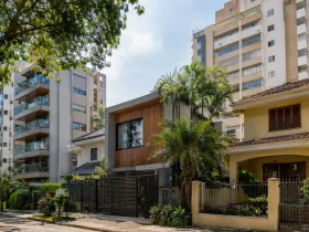 Quatro imóveis residenciais e análise dos requisitos de tributação pelo IBS e CBS na venda por pessoa física