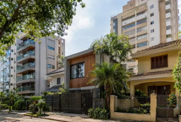 Quatro imóveis residenciais e análise dos requisitos de tributação pelo IBS e CBS na venda por pessoa física