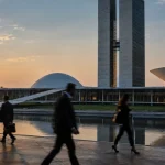 Prédios institucionais em Brasília ilustram análise do TCU sobre o cálculo da alíquota da CBS para 2027